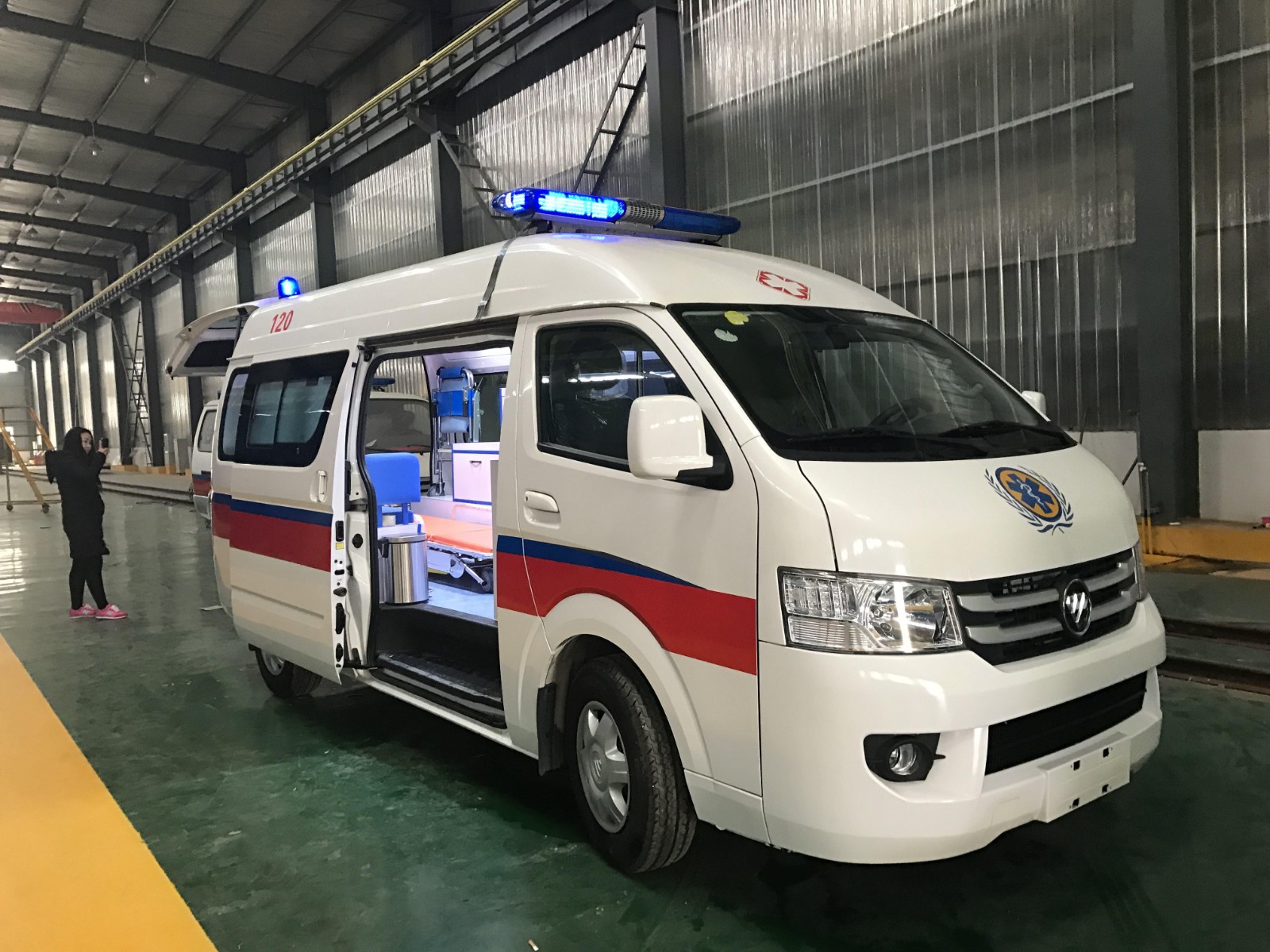 新兴县救护车转院